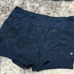 Blue Compression Athletic Shorts with Moisture-Wicking Fabric
